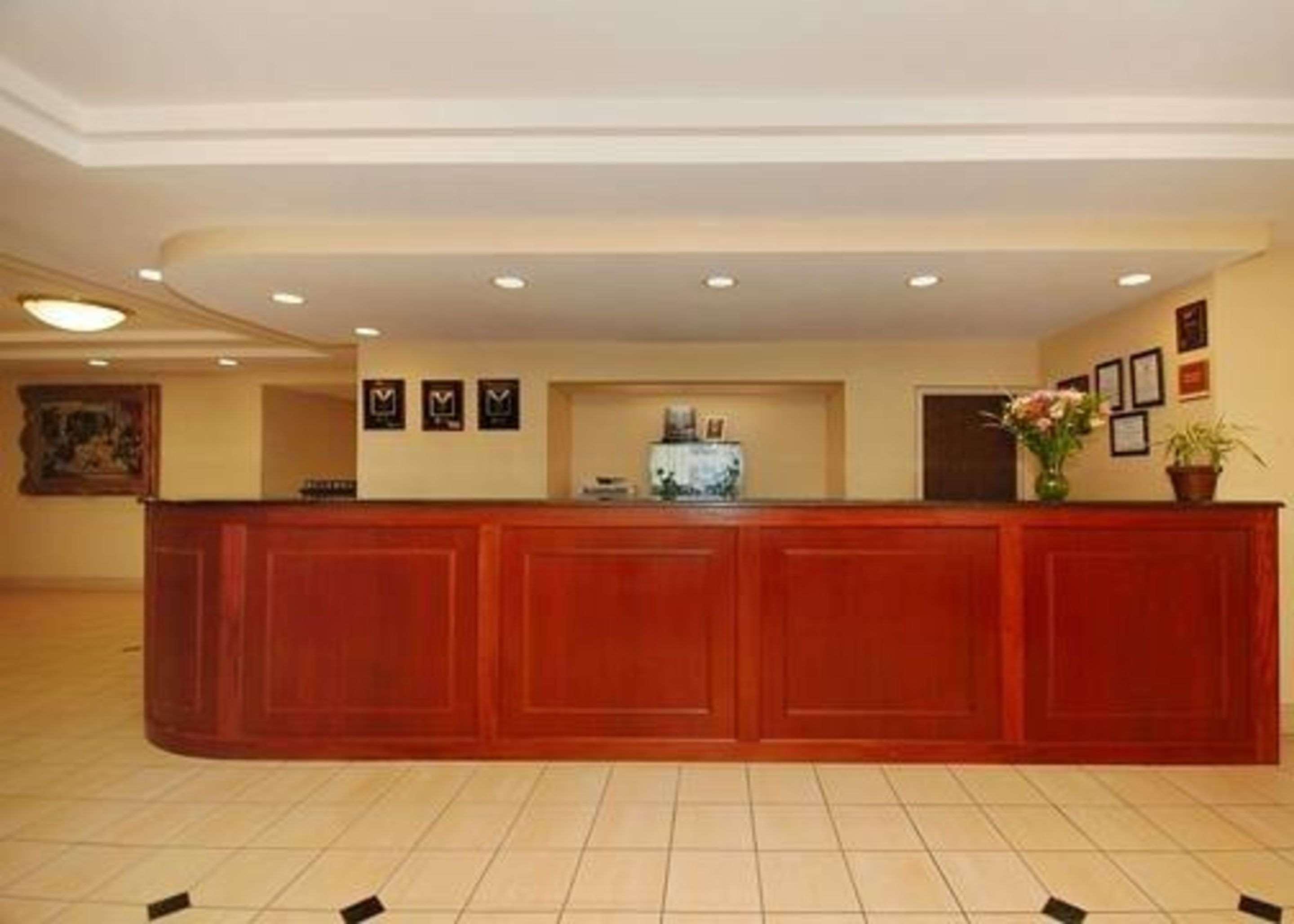 Quality Inn & Suites Danville Exteriör bild